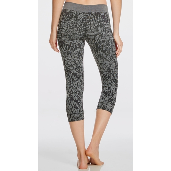 Fabletics Sebastian Seamless Tight Size XS - Picture 8 of 8